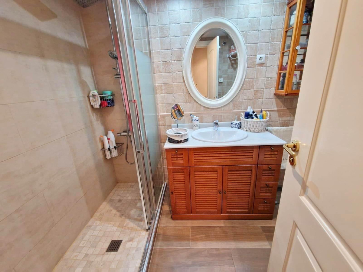 5 Bed Apartment for sale in Málaga Costa Del Sol, Málaga, Spain