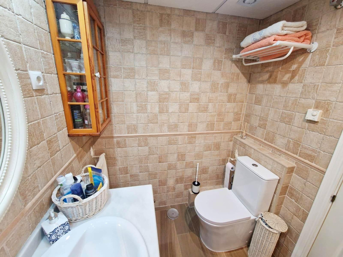 5 Bed Apartment for sale in Málaga Costa Del Sol, Málaga, Spain