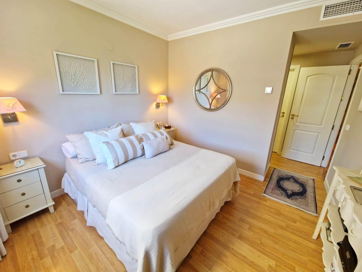 5 Bed Apartment for sale in Málaga Costa Del Sol, Málaga, Spain
