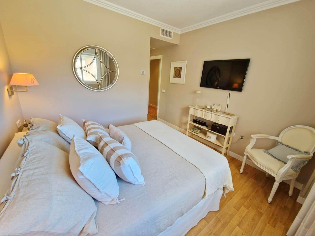 5 Bed Apartment for sale in Málaga Costa Del Sol, Málaga, Spain