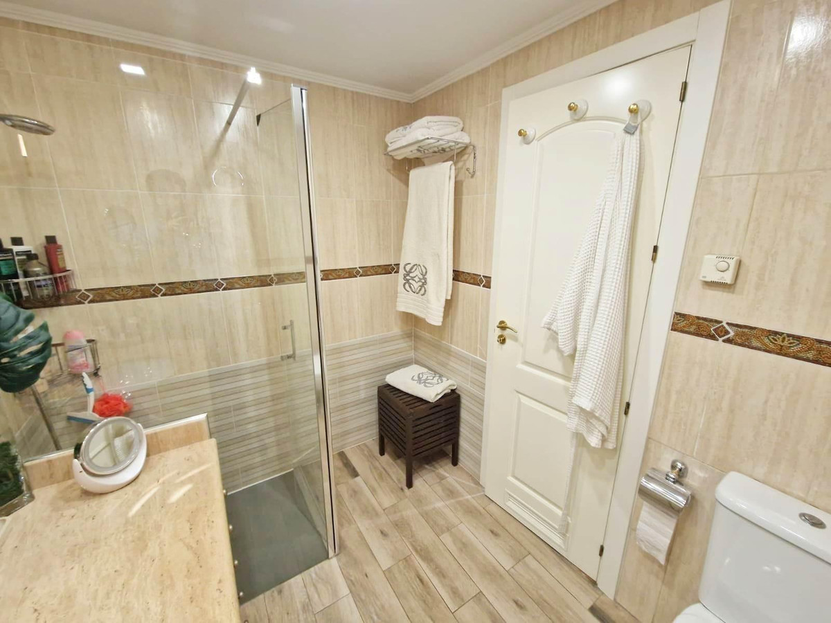 5 Bed Apartment for sale in Málaga Costa Del Sol, Málaga, Spain