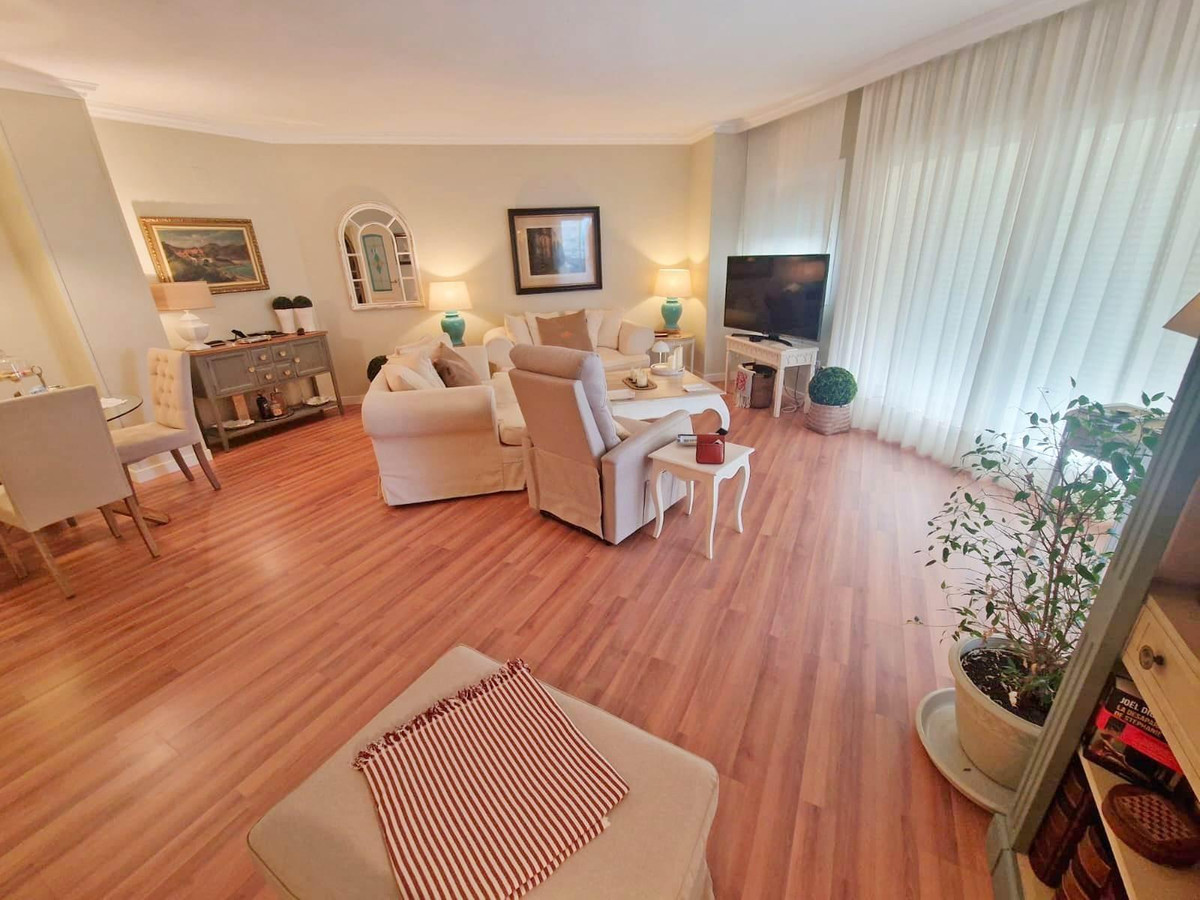5 Bed Apartment for sale in Málaga Costa Del Sol, Málaga, Spain