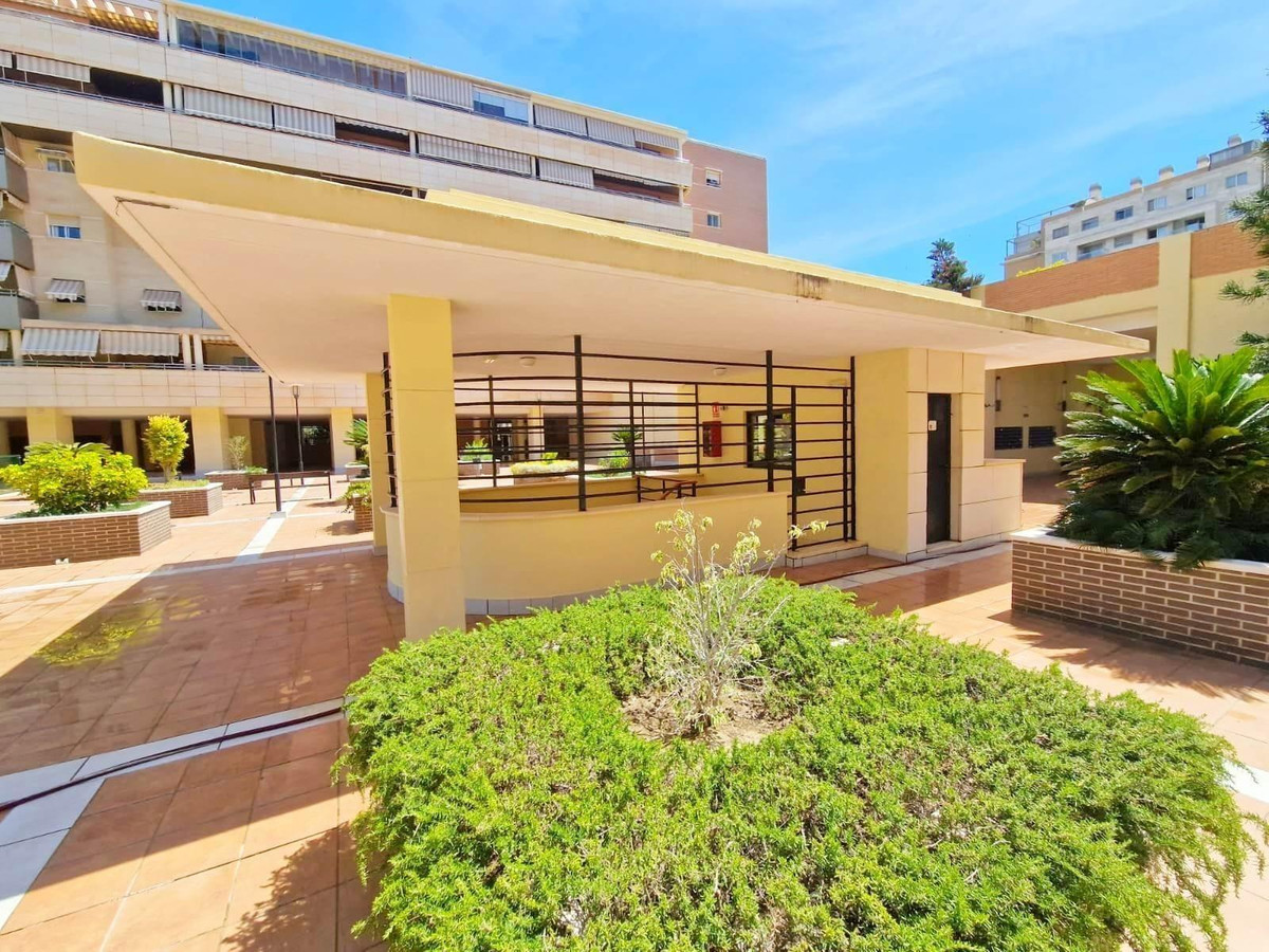 5 Bed Apartment for sale in Málaga Costa Del Sol, Málaga, Spain