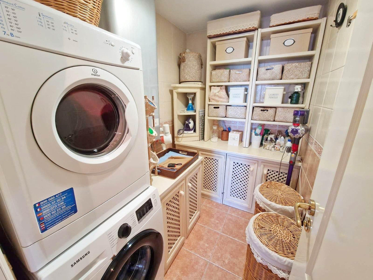 5 Bed Apartment for sale in Málaga Costa Del Sol, Málaga, Spain