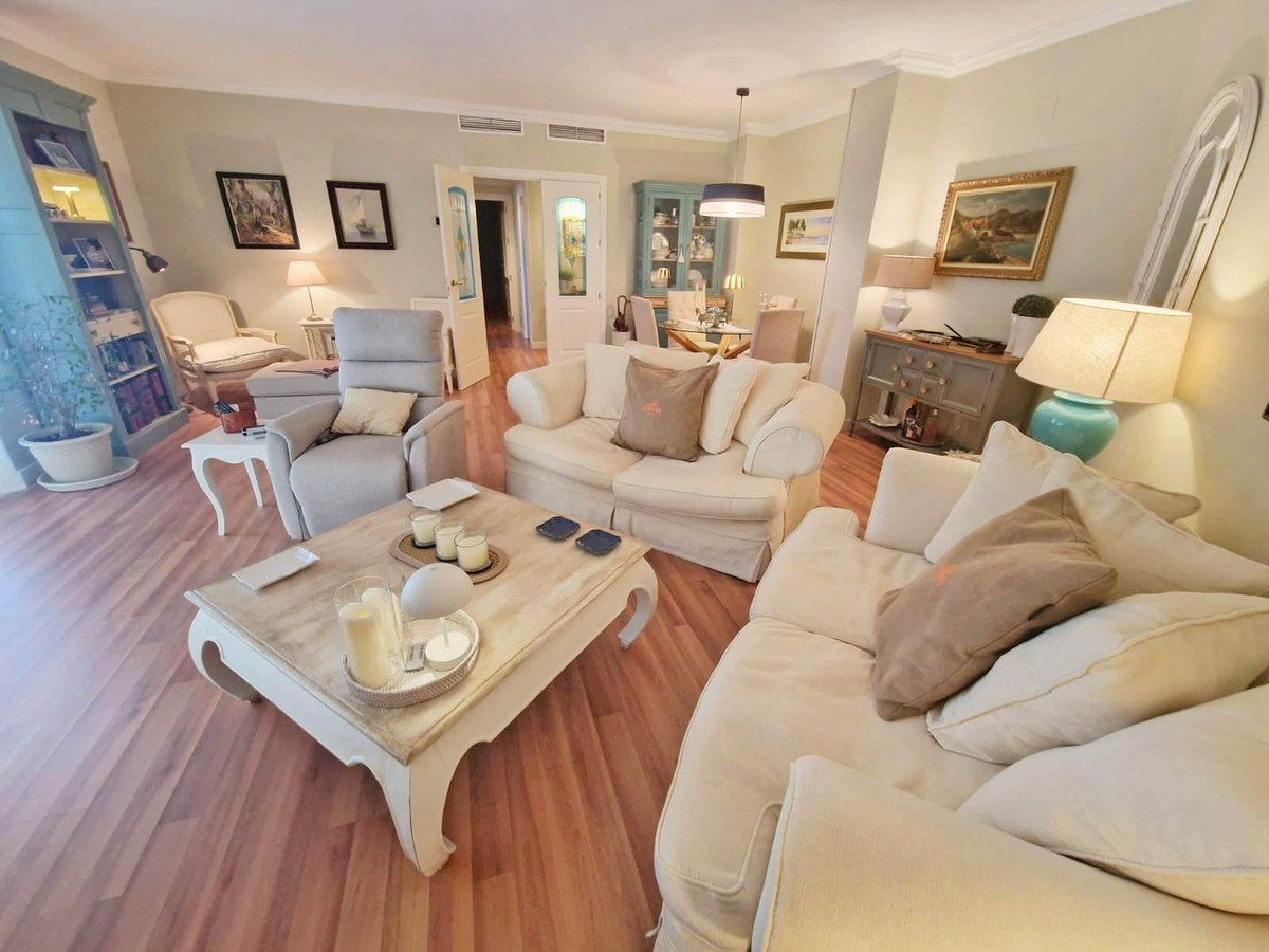 5 Bed Apartment for sale in Málaga Costa Del Sol, Málaga, Spain