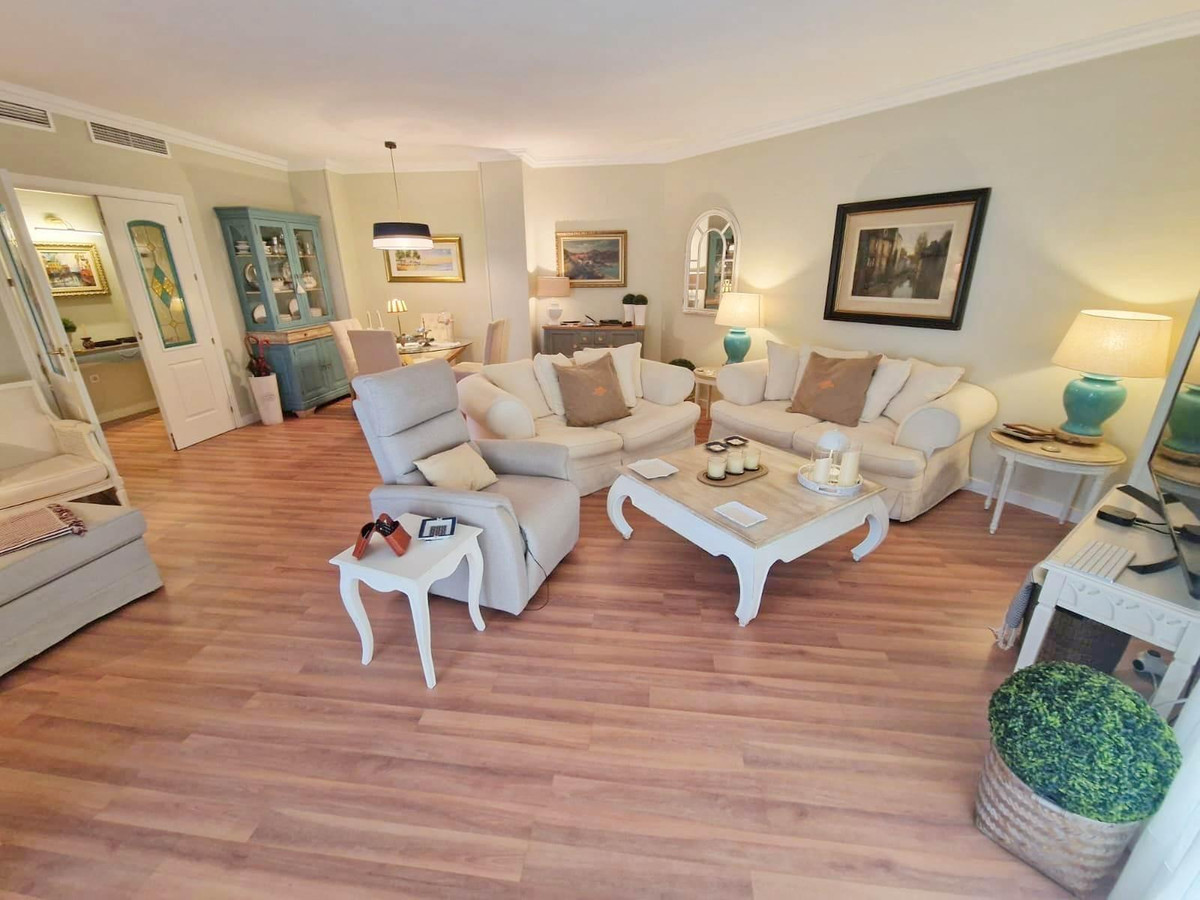 5 Bed Apartment for sale in Málaga Costa Del Sol, Málaga, Spain