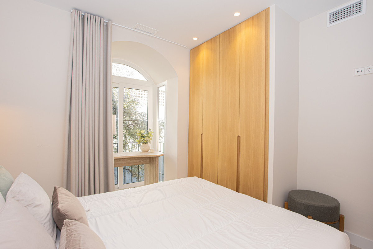 4 Bed Apartment for sale in Nueva Andalucía Costa Del Sol, Málaga, Spain