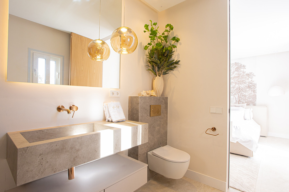 4 Bed Apartment for sale in Nueva Andalucía Costa Del Sol, Málaga, Spain