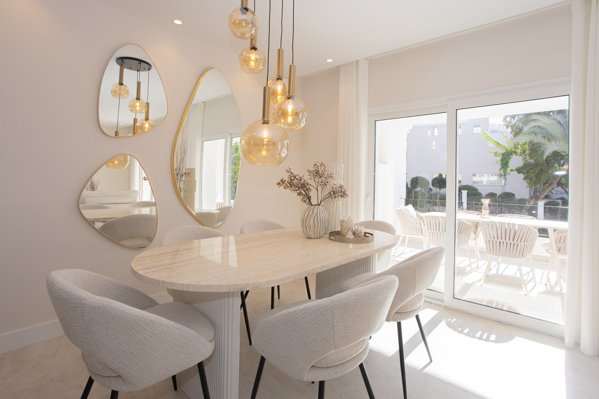4 Bed Apartment for sale in Nueva Andalucía Costa Del Sol, Málaga, Spain