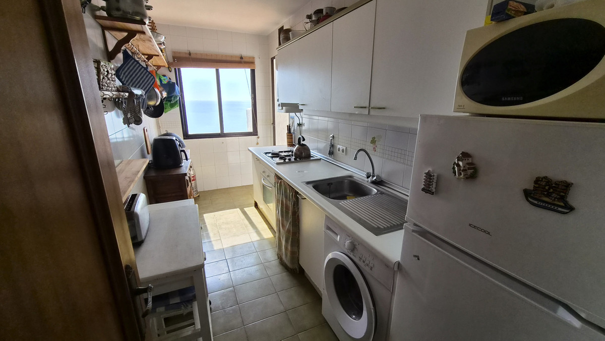 2 Bed Apartment for sale in Estepona Costa Del Sol, Málaga, Spain