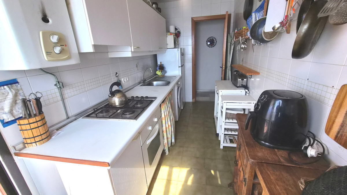 2 Bed Apartment for sale in Estepona Costa Del Sol, Málaga, Spain