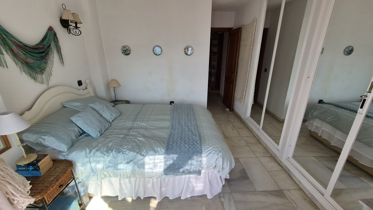 2 Bed Apartment for sale in Estepona Costa Del Sol, Málaga, Spain