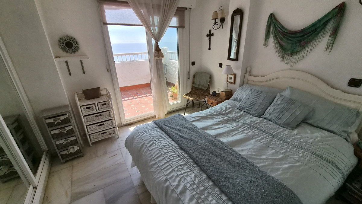 2 Bed Apartment for sale in Estepona Costa Del Sol, Málaga, Spain