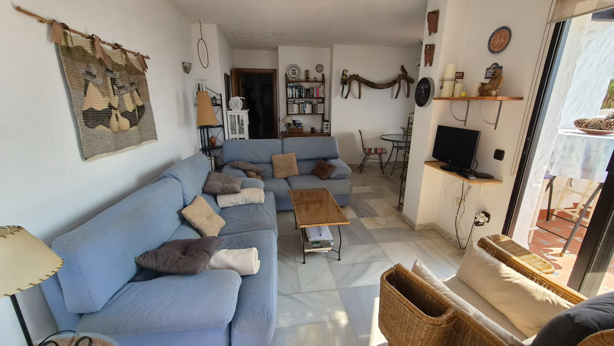 2 Bed Apartment for sale in Estepona Costa Del Sol, Málaga, Spain