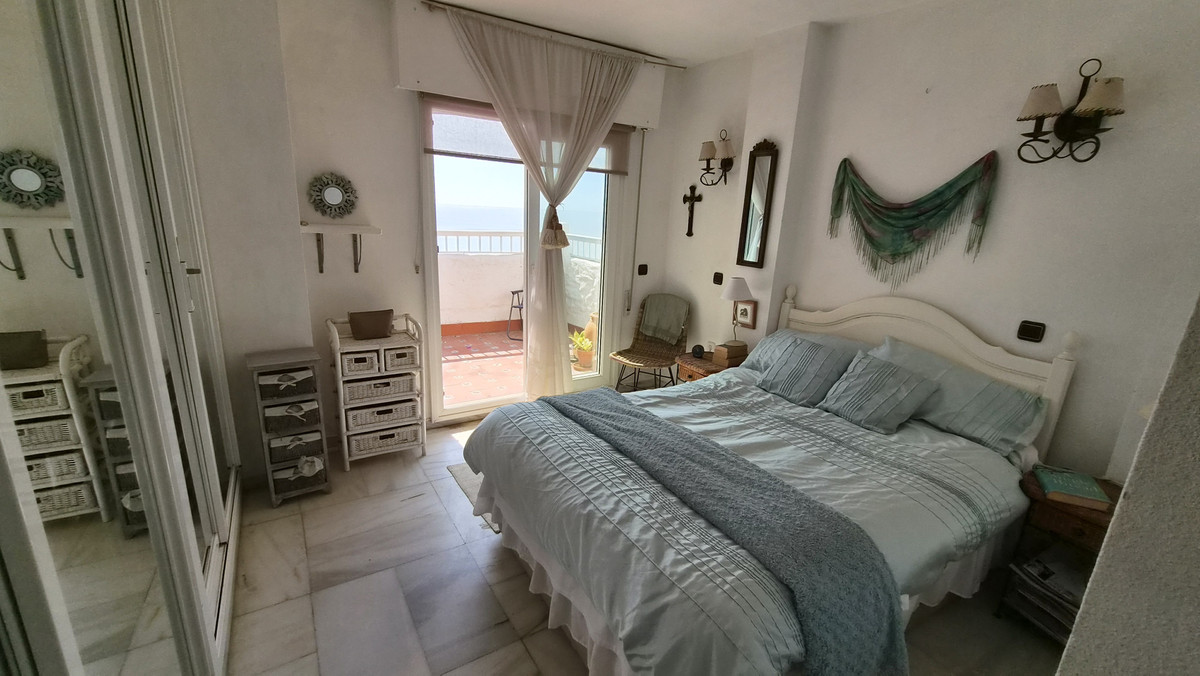 2 Bed Apartment for sale in Estepona Costa Del Sol, Málaga, Spain