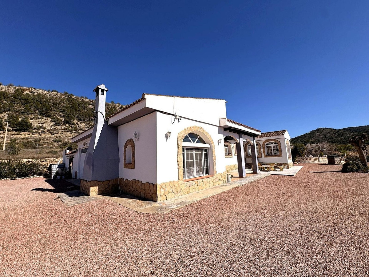 Se vende Villa - Chalet de 4 dormitorios en Costa Blanca, Alicante, España