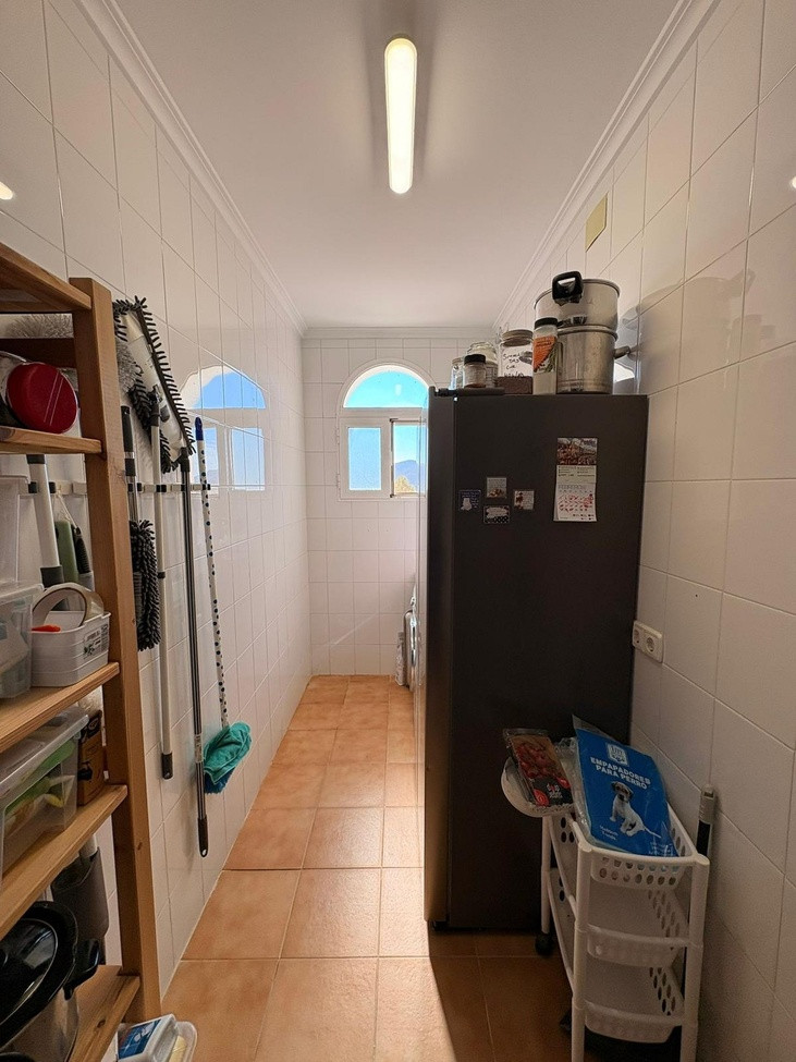 Se vende Villa - Chalet de 4 dormitorios en Costa Blanca, Alicante, España
