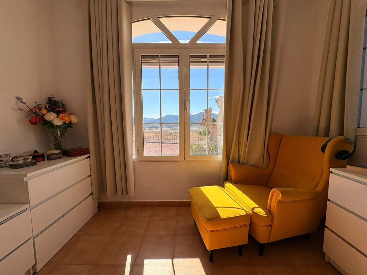 Se vende Villa - Chalet de 4 dormitorios en Costa Blanca, Alicante, España
