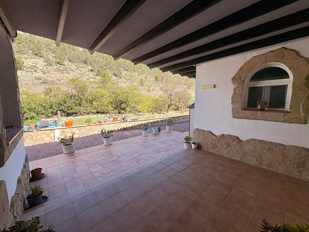 Se vende Villa - Chalet de 4 dormitorios en Costa Blanca, Alicante, España