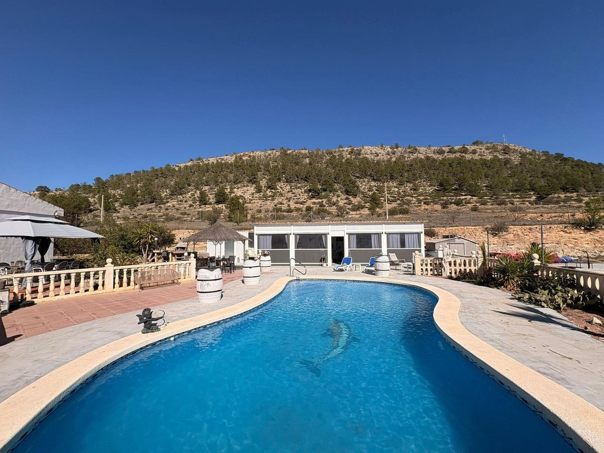 Se vende Villa - Chalet de 4 dormitorios en Costa Blanca, Alicante, España