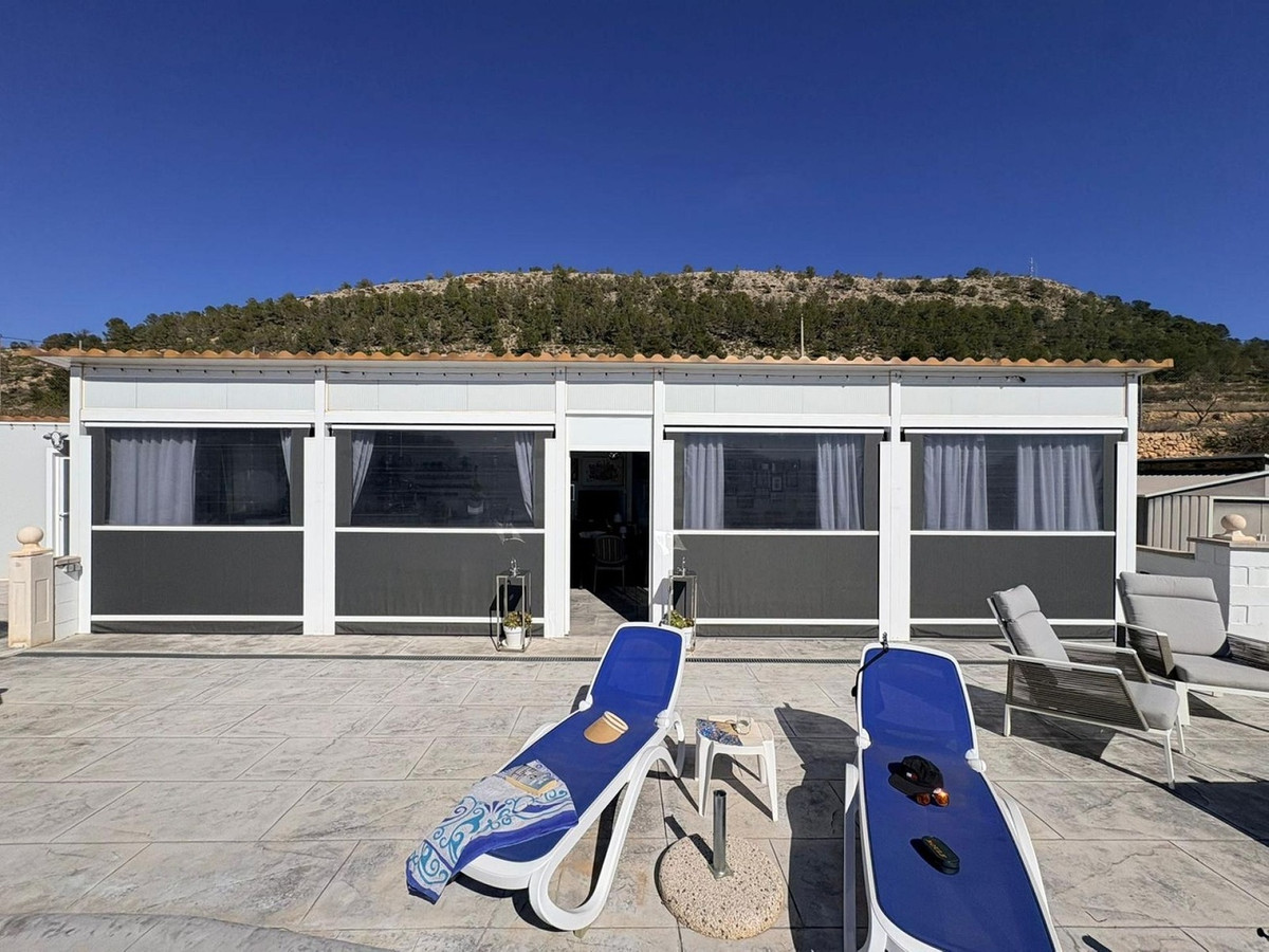 Se vende Villa - Chalet de 4 dormitorios en Costa Blanca, Alicante, España