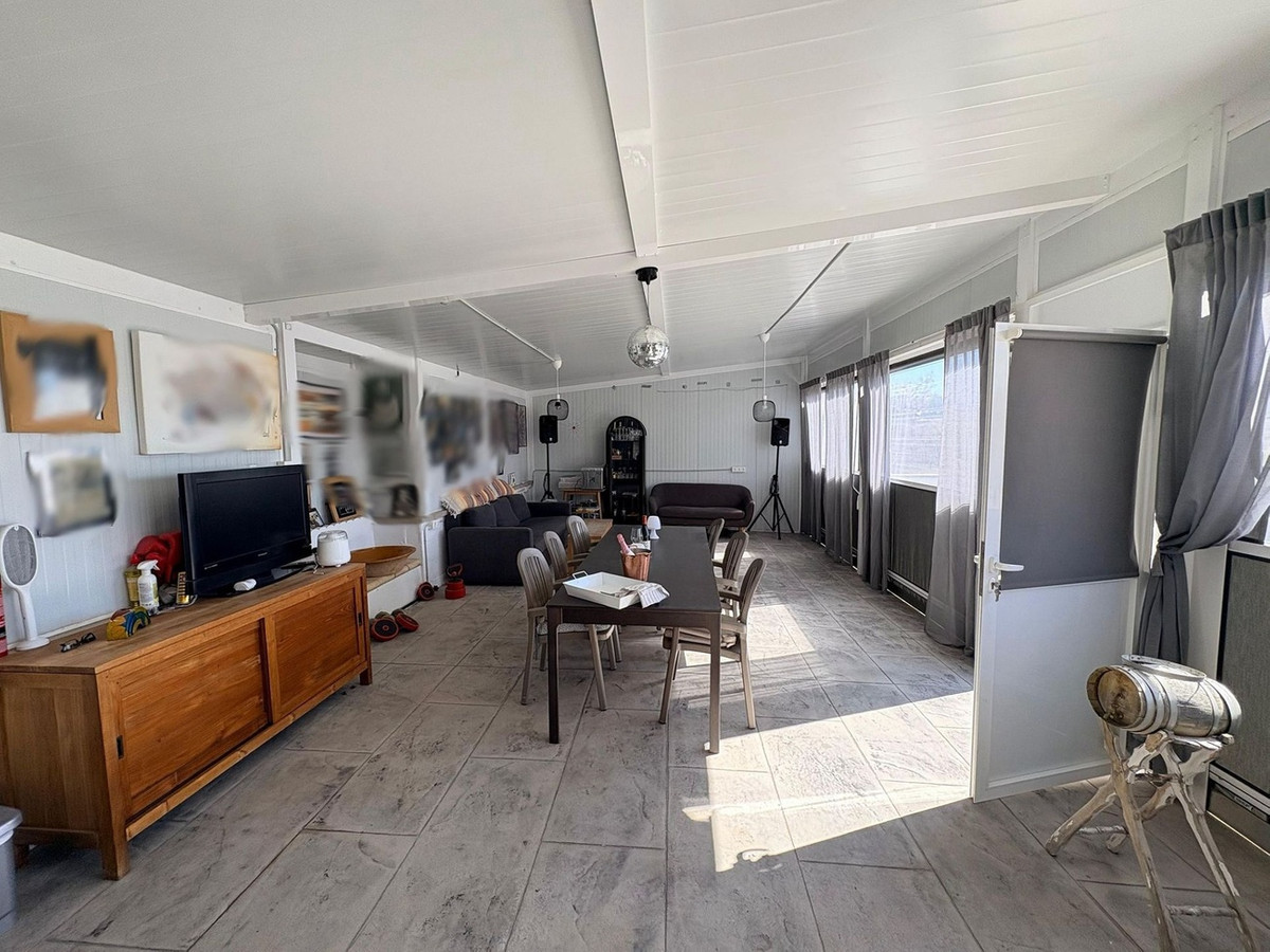 Se vende Villa - Chalet de 4 dormitorios en Costa Blanca, Alicante, España