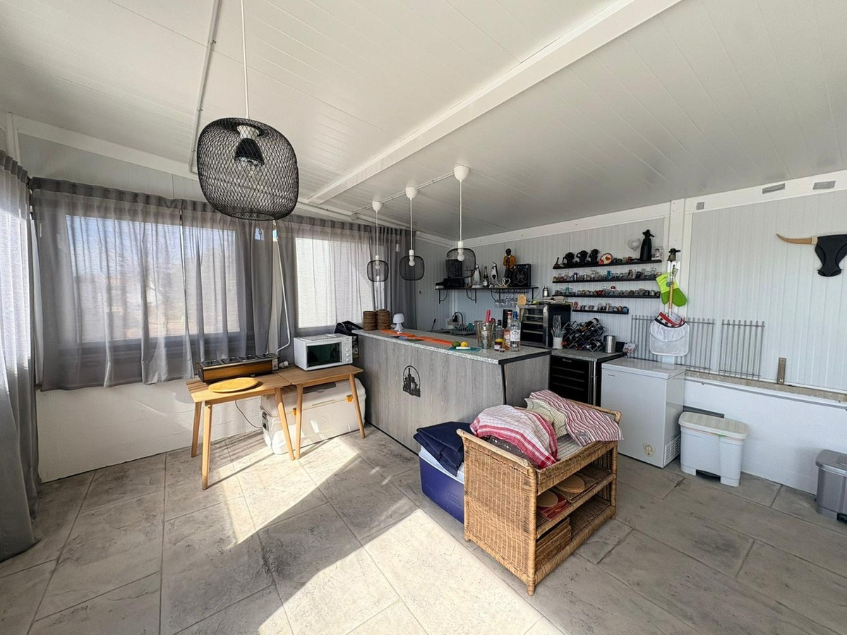 Se vende Villa - Chalet de 4 dormitorios en Costa Blanca, Alicante, España