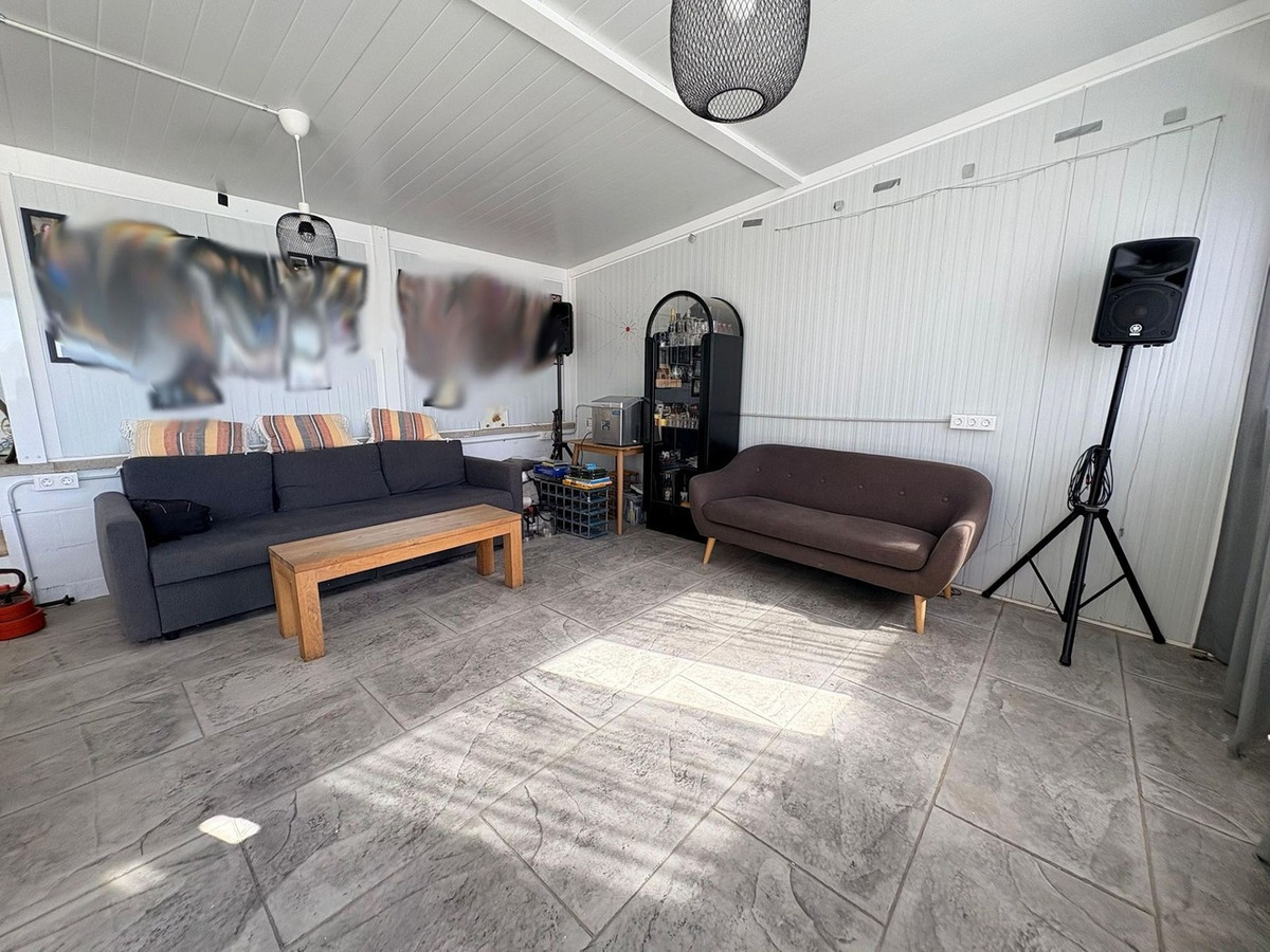 Se vende Villa - Chalet de 4 dormitorios en Costa Blanca, Alicante, España