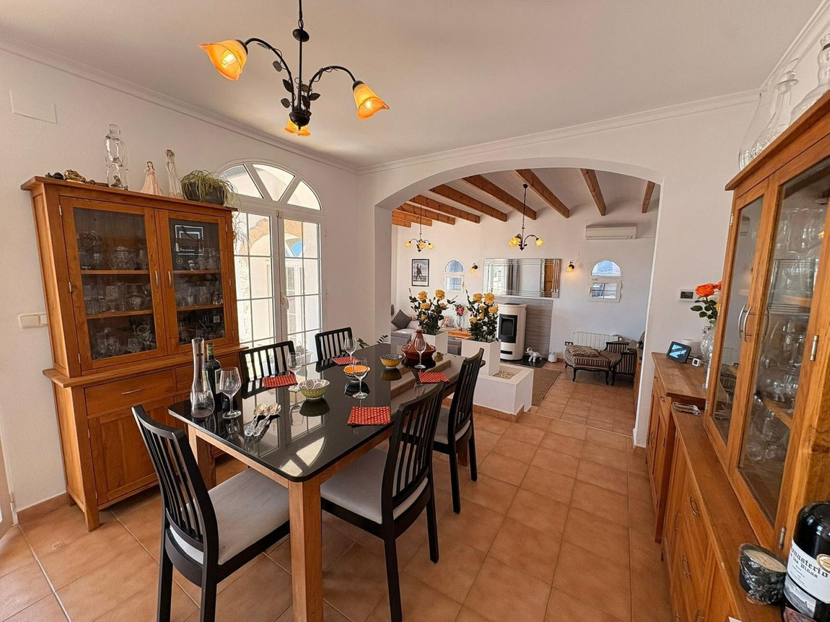 Se vende Villa - Chalet de 4 dormitorios en Costa Blanca, Alicante, España