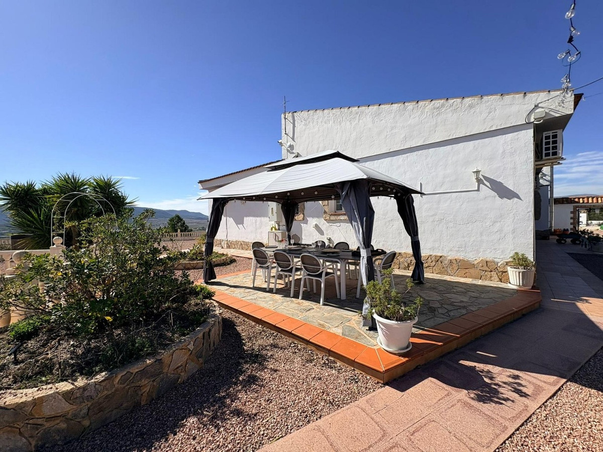 Se vende Villa - Chalet de 4 dormitorios en Costa Blanca, Alicante, España