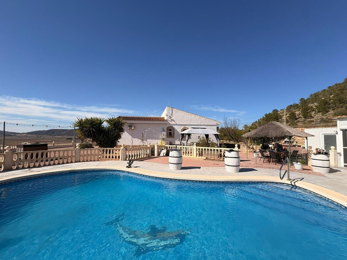 Se vende Villa - Chalet de 4 dormitorios en Costa Blanca, Alicante, España
