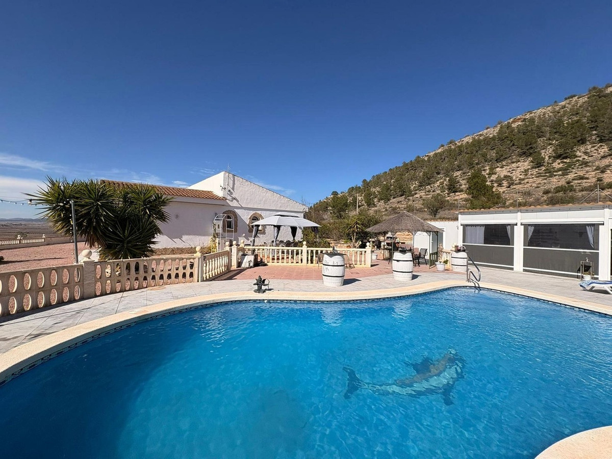 Se vende Villa - Chalet de 4 dormitorios en Costa Blanca, Alicante, España