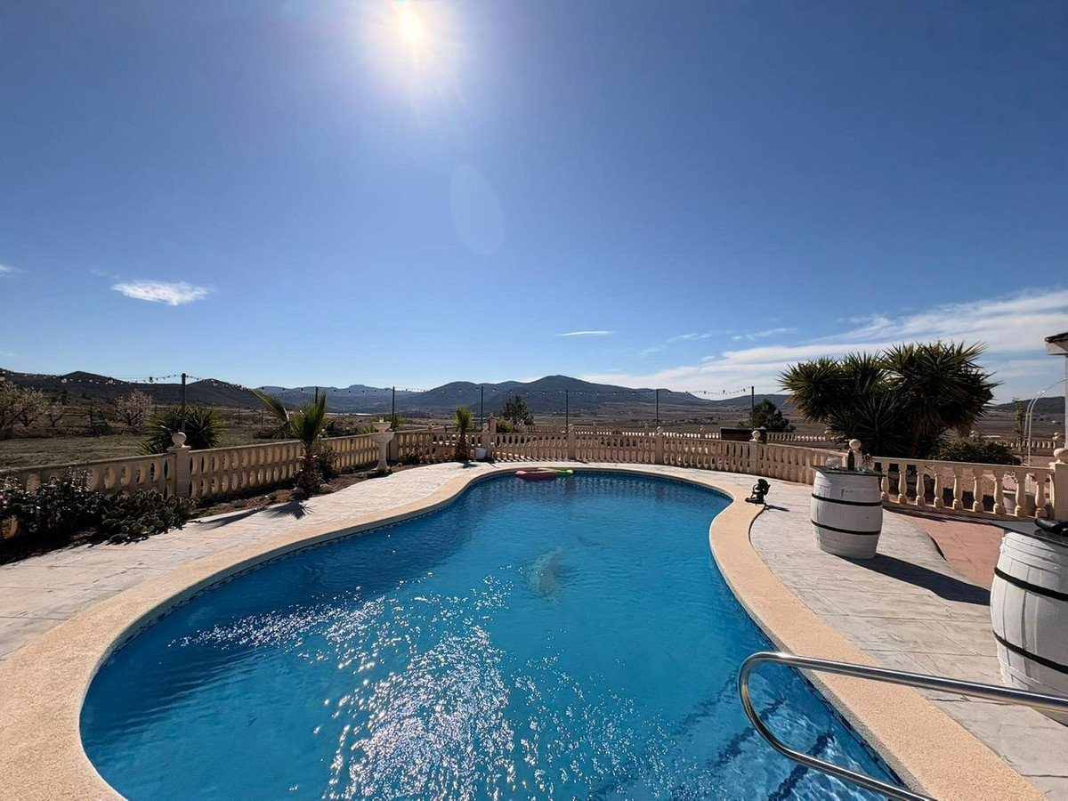 Se vende Villa - Chalet de 4 dormitorios en Costa Blanca, Alicante, España