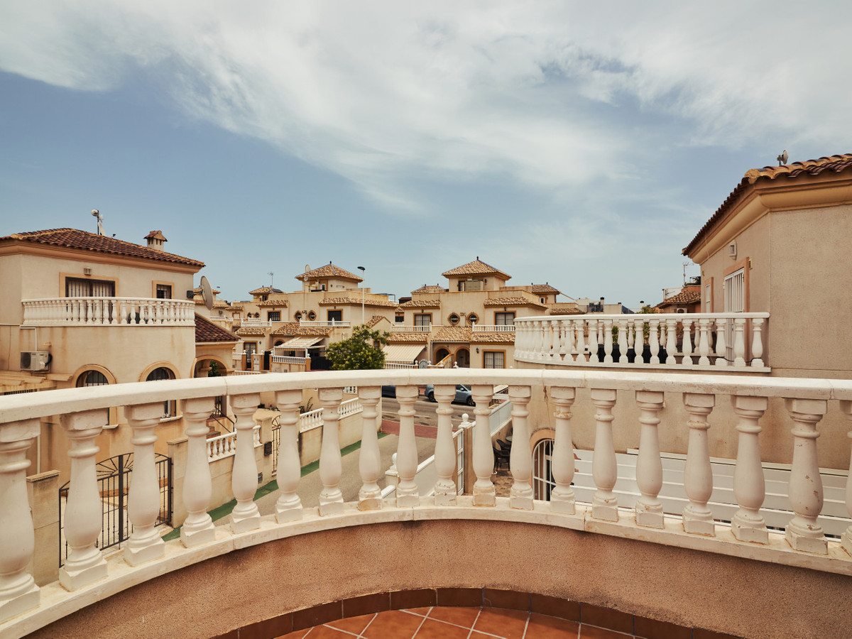2 Bed Townhouse for sale in Torrevieja Costa Blanca, Alicante, Spain