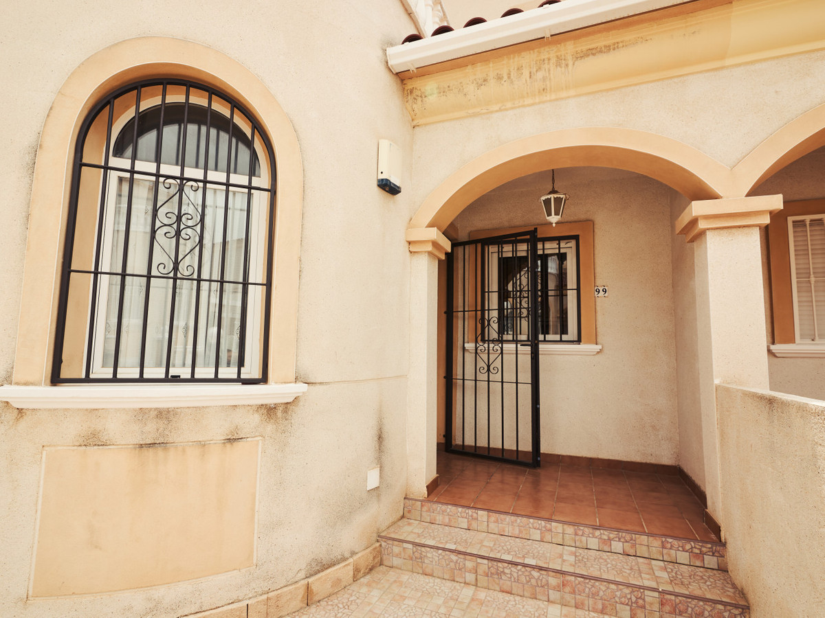 2 Bed Townhouse for sale in Torrevieja Costa Blanca, Alicante, Spain