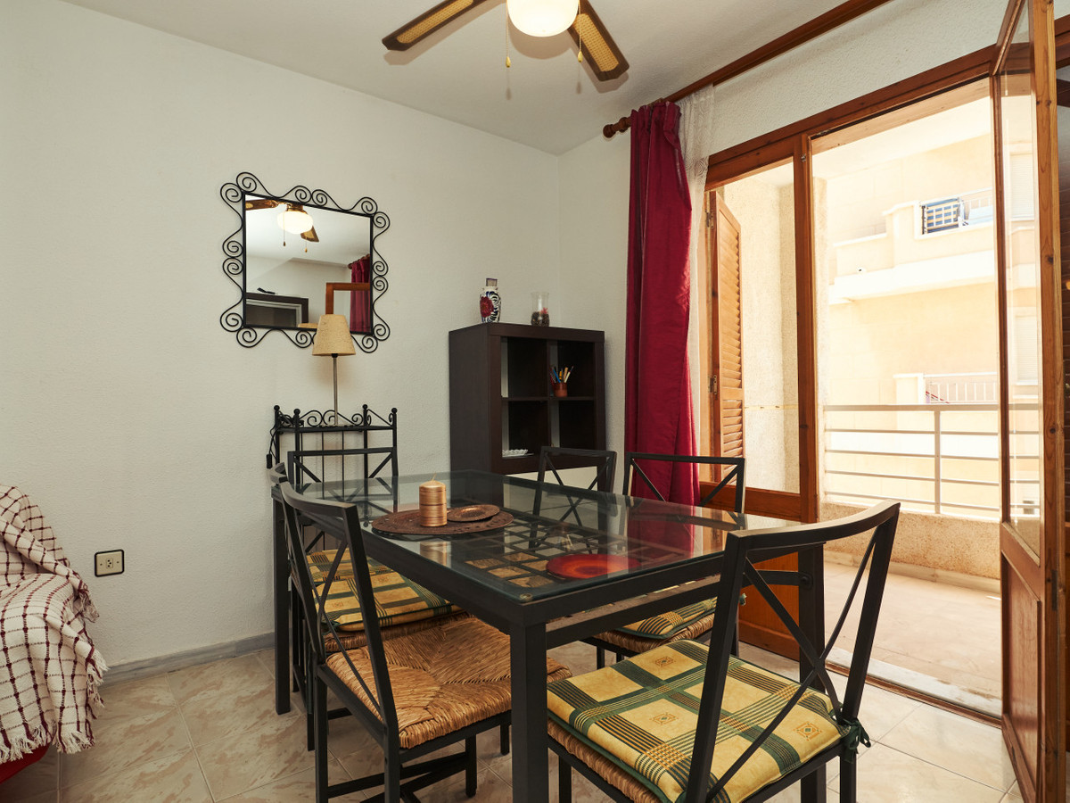 Se vende Apartamento Planta Baja de 2 dormitorios en Costa Blanca, Alicante, España