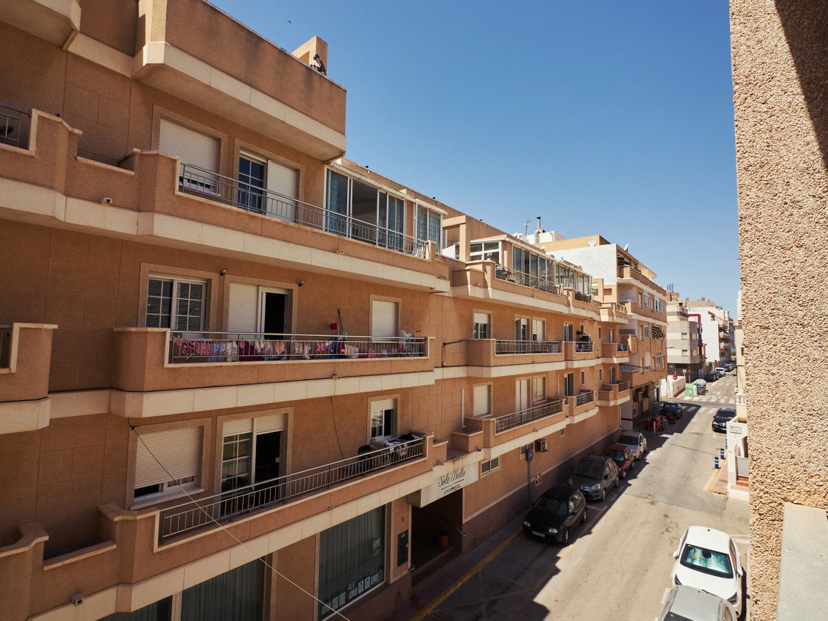 Se vende Apartamento Planta Baja de 2 dormitorios en Costa Blanca, Alicante, España