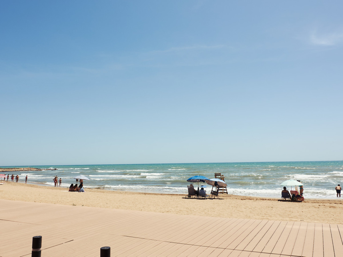 Se vende Apartamento Planta Baja de 2 dormitorios en Costa Blanca, Alicante, España