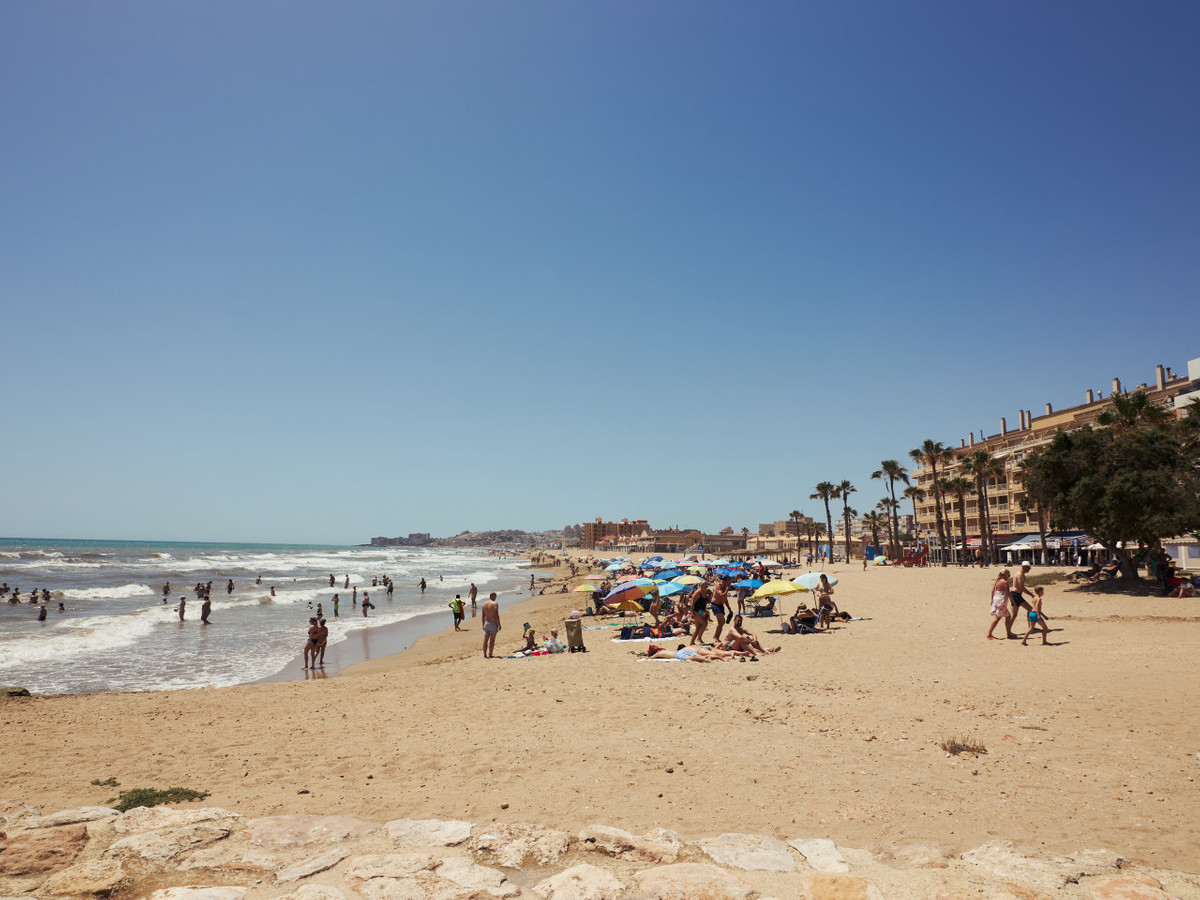 Se vende Apartamento Planta Baja de 2 dormitorios en Costa Blanca, Alicante, España