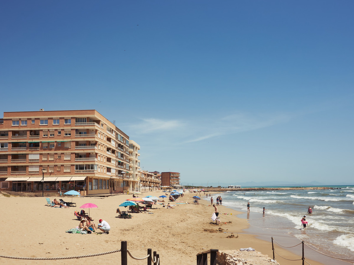 Se vende Apartamento Planta Baja de 2 dormitorios en Costa Blanca, Alicante, España