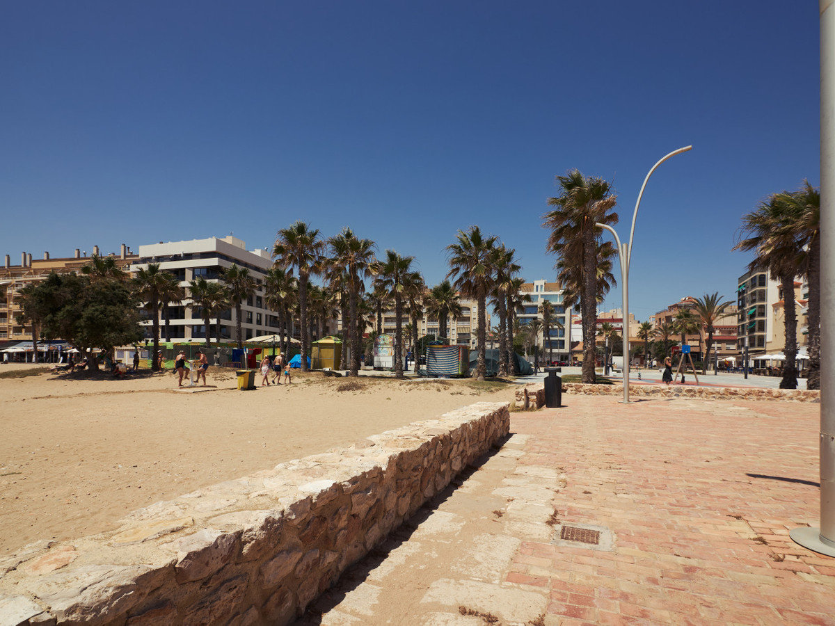 Se vende Apartamento Planta Baja de 2 dormitorios en Costa Blanca, Alicante, España
