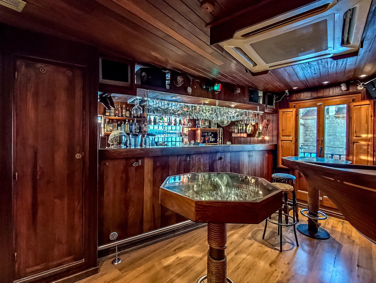 Commercial unit for sale in Altea Costa Blanca, Alicante, Spain