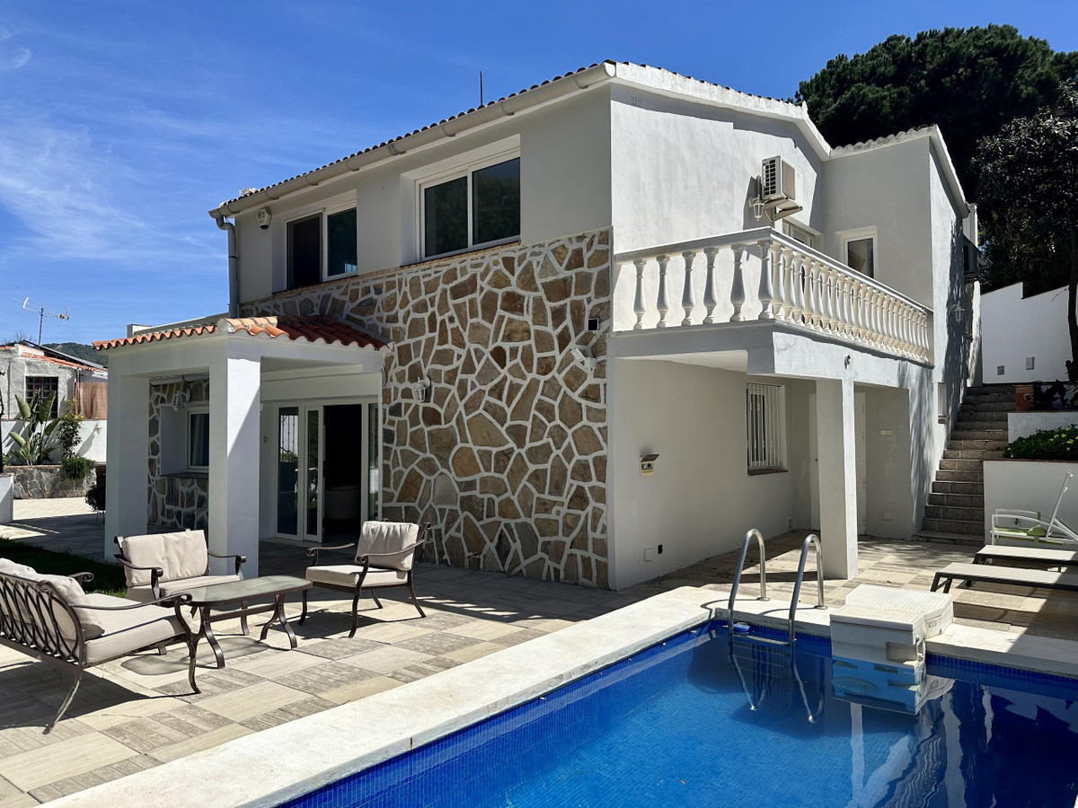 3 Bed Townhouse for sale in Marbella Costa Del Sol, Málaga, Spain