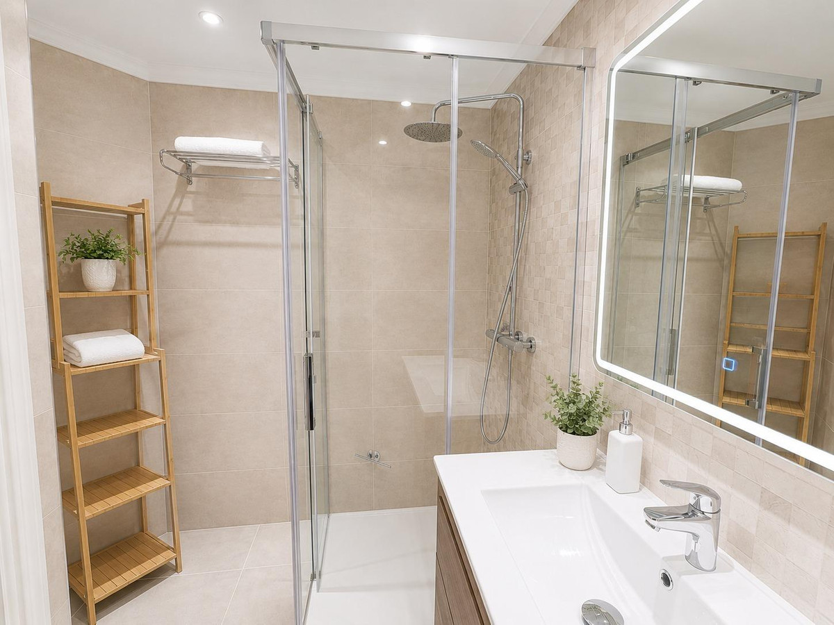 2 Bed Apartment for sale in Torremolinos Costa Del Sol, Málaga, Spain