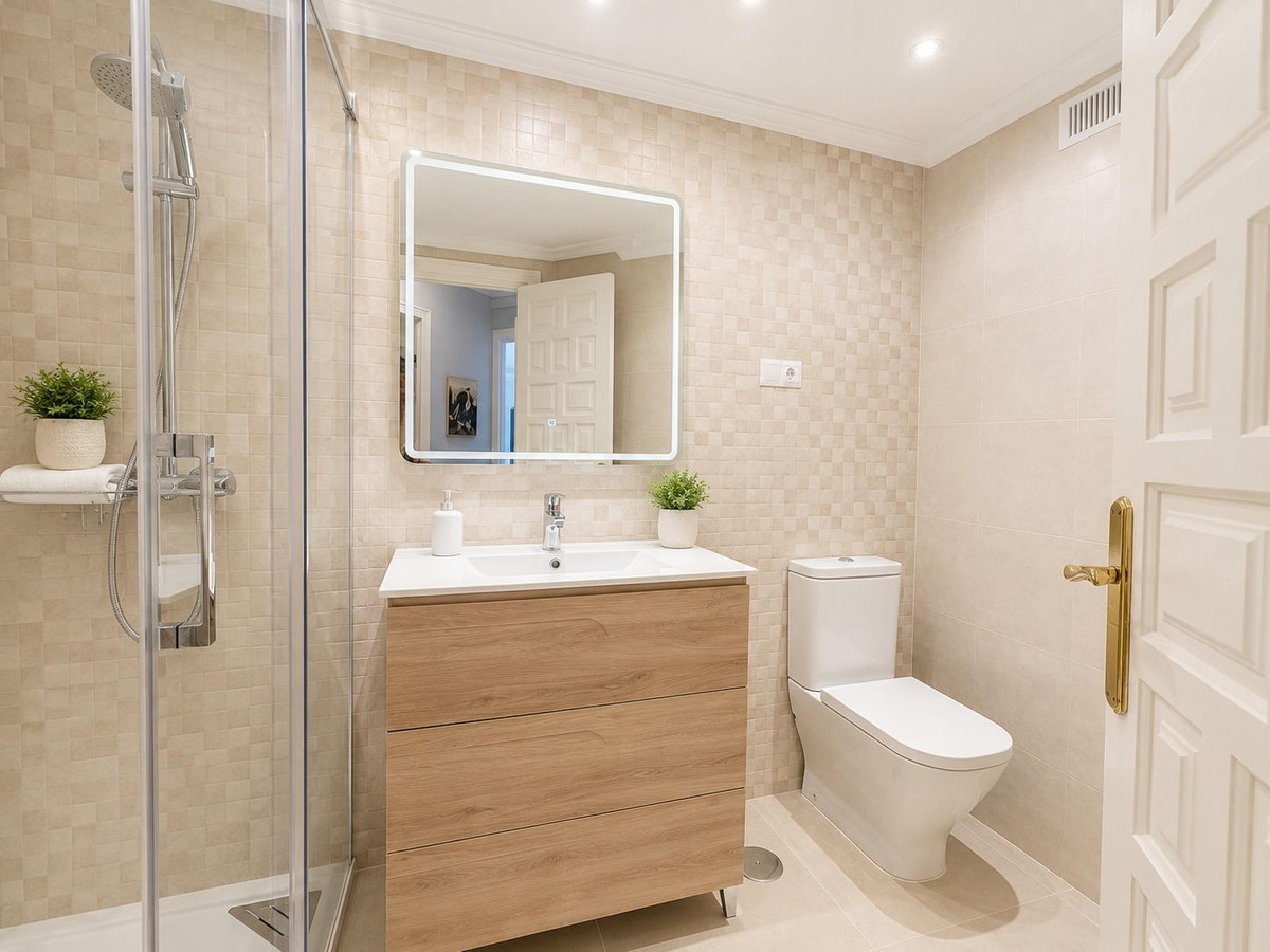 2 Bed Apartment for sale in Torremolinos Costa Del Sol, Málaga, Spain