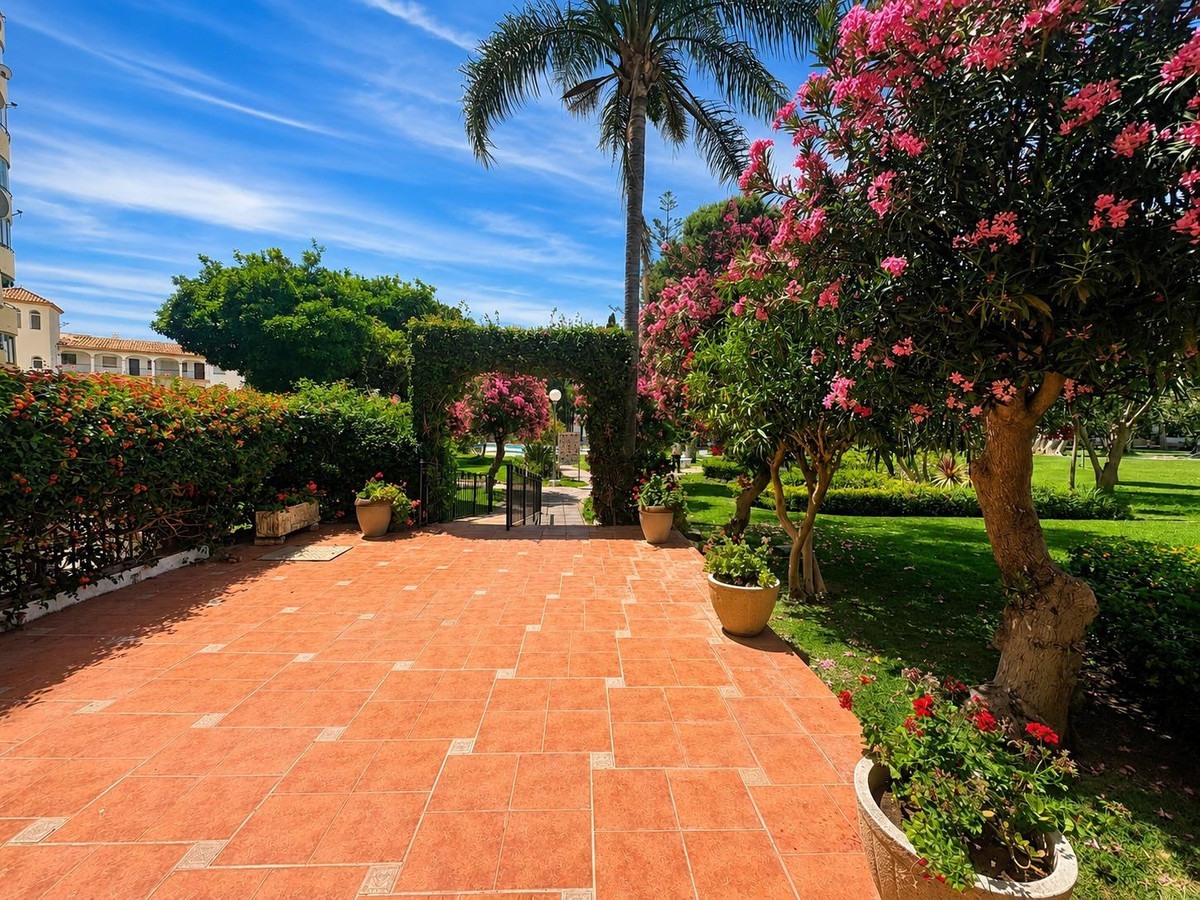 2 Bed Apartment for sale in Torremolinos Costa Del Sol, Málaga, Spain