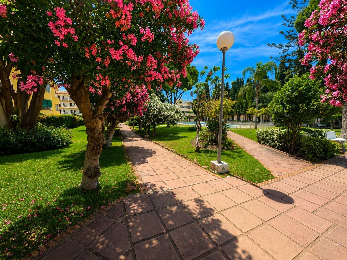 2 Bed Apartment for sale in Torremolinos Costa Del Sol, Málaga, Spain