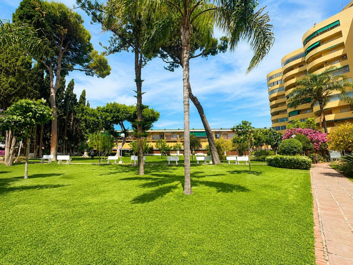 2 Bed Apartment for sale in Torremolinos Costa Del Sol, Málaga, Spain