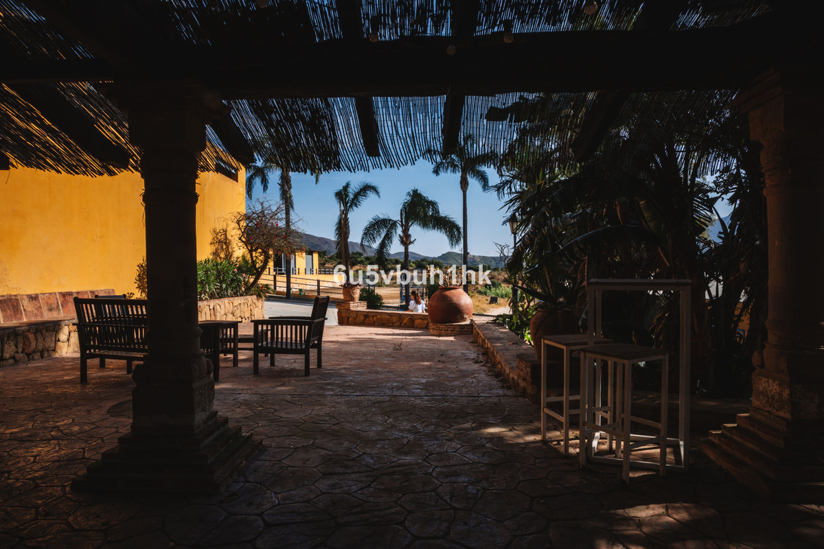5 Bed Townhouse for sale in Entrerrios Costa Del Sol, Málaga, Spain