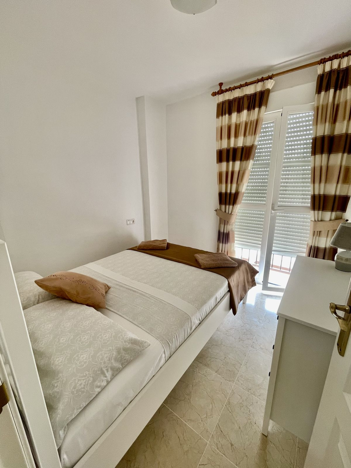 4 Bed Townhouse for sale in La Duquesa Costa Del Sol, Málaga, Spain